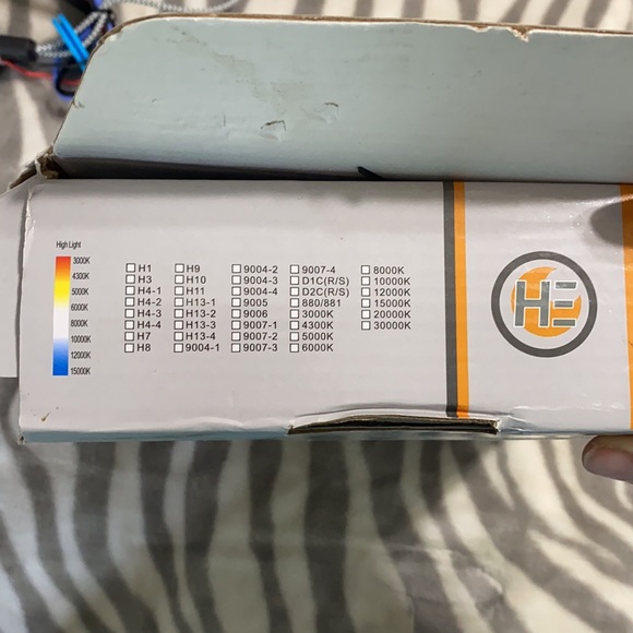 White headlights for a 2011 Chevy Cruz. - Picture 7 of 8